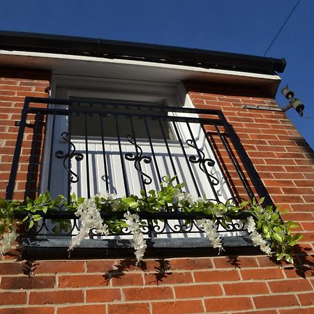 Frinton Escapes - The Cottage Bilik gambar